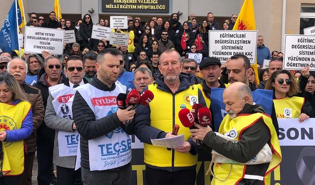 Eskişehir’de öğretmenlerden iş bırakma eylemi: "Fatma Nur Çelik isyanımızdır!"