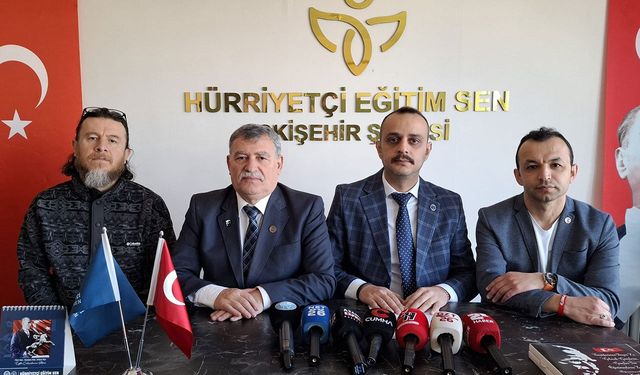 İstiklal Marşı’nın Arapça okunmasına Hürriyetçi Eğitim Sen’den tepki: "Başka dilde okunamaz”