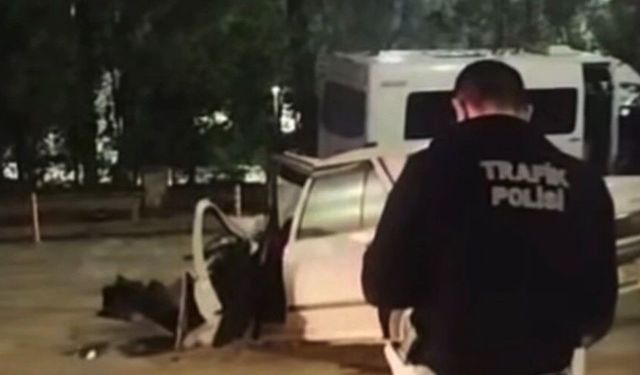 İşçi servisi ile otomobil çarpıştı: 1'i ağır 7 yaralı!