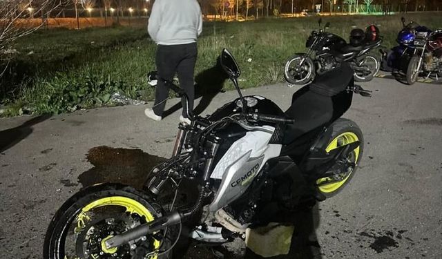 Eskişehir’de akrobatik hareketler yapan iki motosiklet çarpıştı: 2 yaralı
