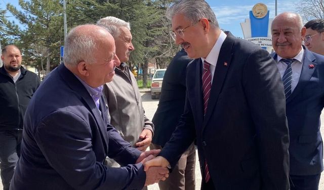 Vali Yılmaz, Alpu'da hem vatandaşla buluştu, hem çalışmaları denetledi