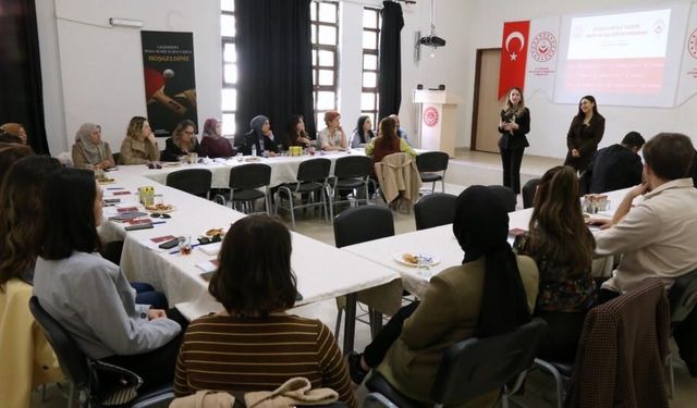 Eskişehirli uzmanlara "Psikolojik İlk Yardım ve Yas Süreci" eğitimi