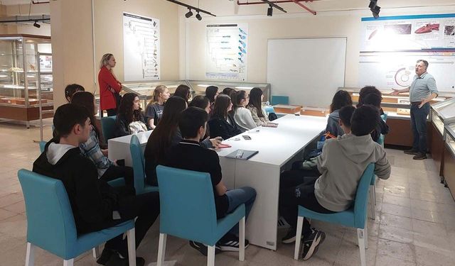 Eskişehir Bilim Olimpiyatları Akademisi’nden ESOGÜ Zooloji Müzesi’ne ziyaret