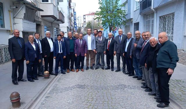 Eskişehir il protokolünden Kızılelma Turan Derneği’ne nezaket ziyareti