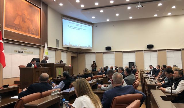 Tepebaşı Meclisi’nde Faaliyet Raporu tartışması: AK Parti ve CHP karşı karşıya