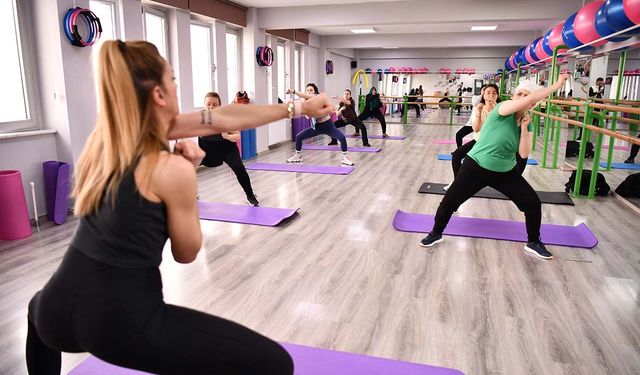 Tepebaşı’nda kadınlar fonksiyonel antrenmanla güçleniyor