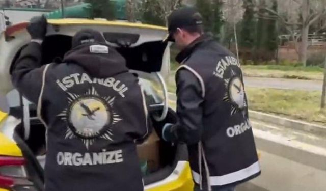 İstanbul’da kaçak silah operasyonu: Takside ve depoda 113 tabanca ele geçirildi