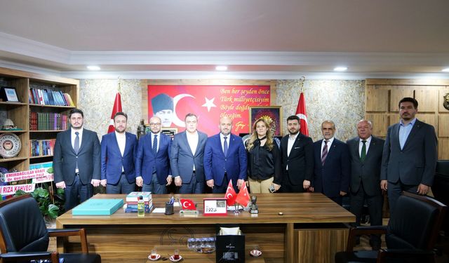 Başkan Albayrak’tan MHP İl Başkanı Sezer’e hayırlı olsun ziyareti