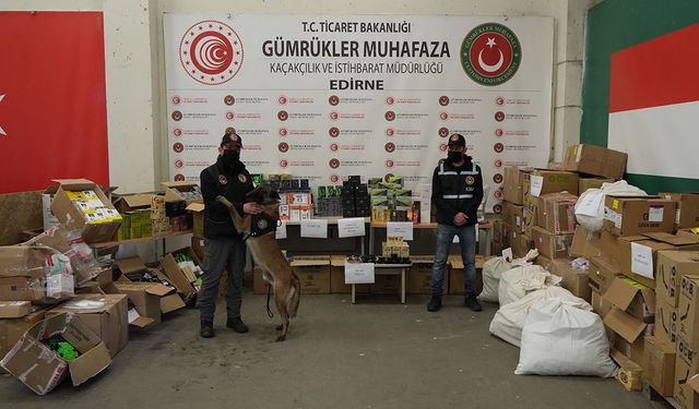 Kapıkule’de dev operasyon: Milyonlarca liralık kaçak eşya ve uyuşturucu ele geçirildi