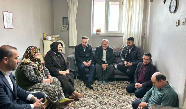 Ayşen Gürcan Sazova’da vatandaşlarla buluştu
