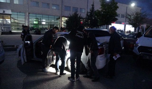 İki grup arasında silahlı ve bıçaklı kavga: 1 yaralı, 2 gözaltı