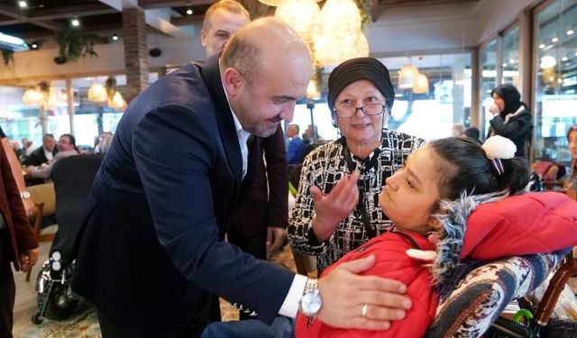 AK Parti Eskişehir İl Başkanı Albayrak, engelli bireyler ile buluştu