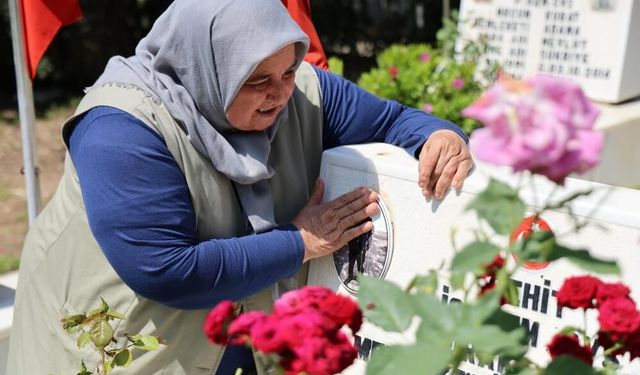 Şehit annesi: "Yaşıyor muyum yaşamıyor muyum bilmiyorum"