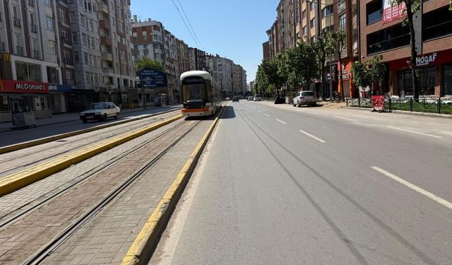 Eskişehir’de bayram sessizliği: En işlek caddeler boş kaldı