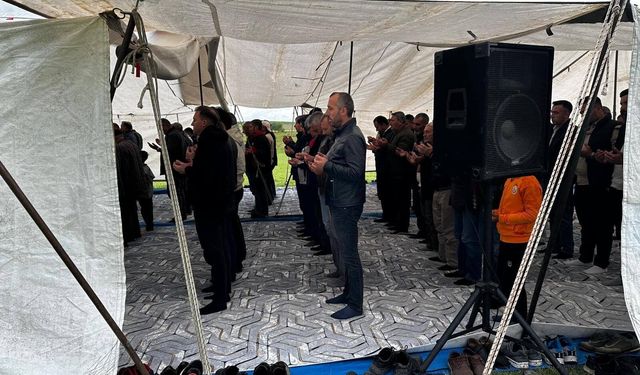 Çandır Mahallesi'nde şükür duası edildi