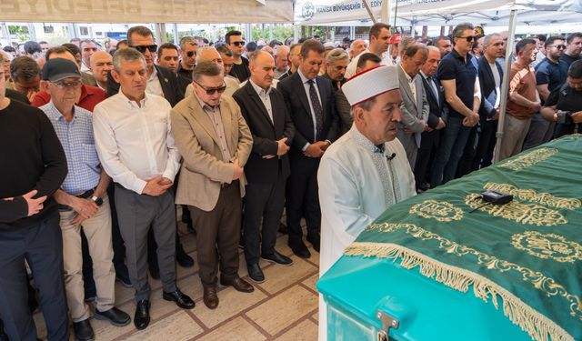 CHP Grup Başkanı Özel'in amcası son yolculuğuna uğurlandı