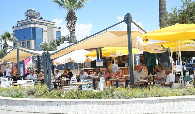 Bayram tatilinde turizmin kalbi Kuşadası'nda attı