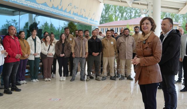 Başkan Ünlüce’den belediye personeline bayram ziyareti