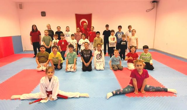 Gönülden bağlılar