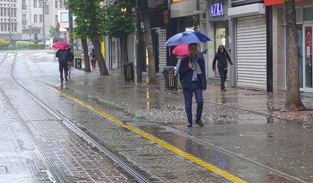 Eskişehirliler dikkat: Gök gürültülü sağanak yağış bekleniyor