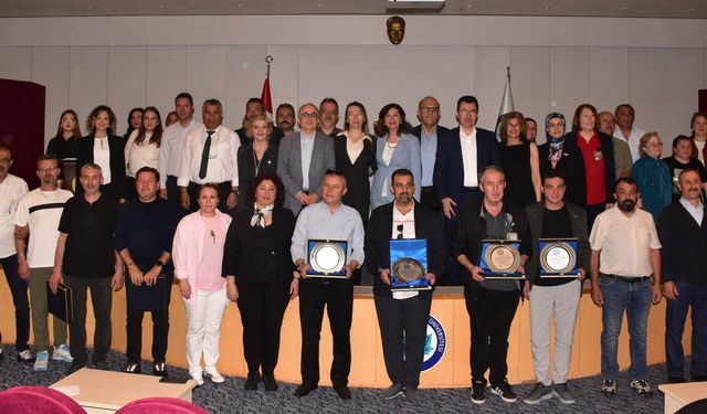 ESOGÜ Hastanesi’nde emekli personele vefa töreni