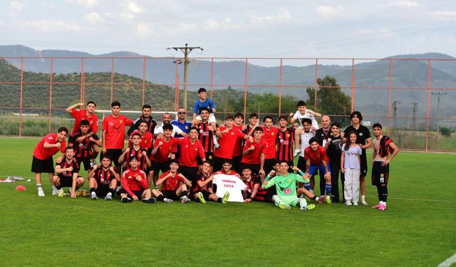 Es-Es'in U 19'ları Türkiye 3.sü
