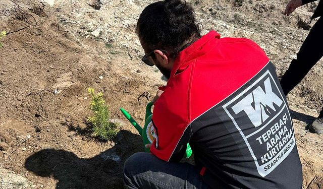 TAK ekibinden Yörük Akçayır’da ağaç dikme etkinliğine destek