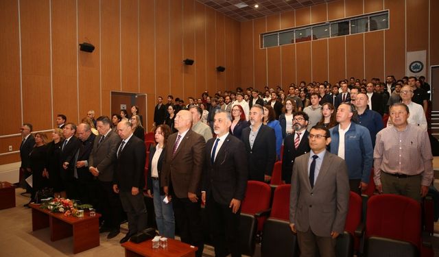 Eskişehir’de Havacılık ve Aviyonik Sistemler Paneline yoğun ilgi