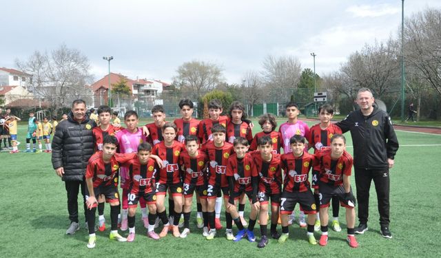 Es-Es 6-0'la farka koştu