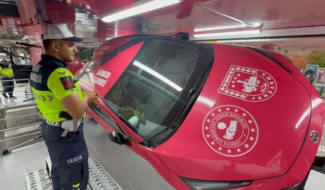 Eskişehir’de gençlere trafik güvenliği dersi: “Emniyet kemerinin değerini anladık”