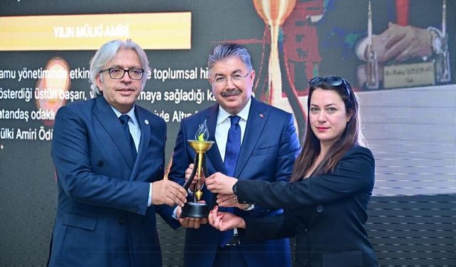 Eskişehir Valisi Yılmaz, 'Yılın Mülki İdare Amiri' seçildi