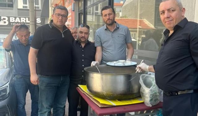 Eskişehir’deki Aşağı Piribeylilere Muharrem Ayı bereketi: Dualar eşliğinde aşure ikramı