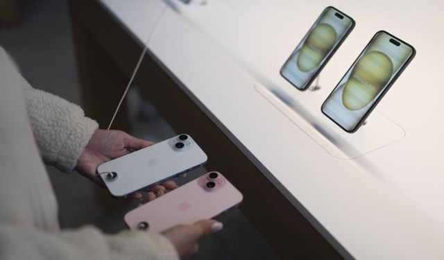 Siri baştan aşağı yenileniyor: Apple’da tarihi yapay zekâ ve CEO dönemi!