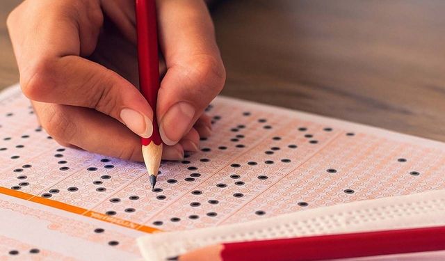 Bursluluk sınavında 70 bin öğrenciye burs hakkı