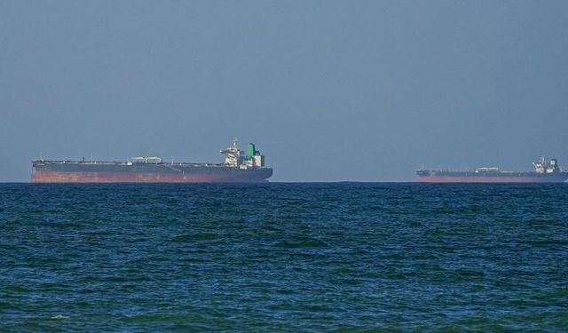 Hürmüz Boğazı'nda diplomasi umudu petrol fiyatlarını düşürdü