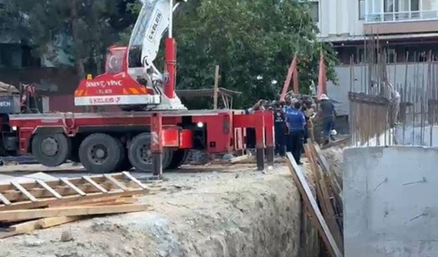 Kamyondan dökülen hafriyatın altında kalan 2 işçi yaralandı