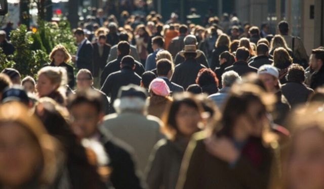 Türkiye'nin nüfusunda dikkat çeken değişim: Dünya ortalamasının altına düştü