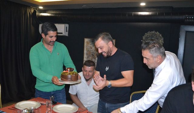 Başkan Bayrak'a doğum günü sürprizi