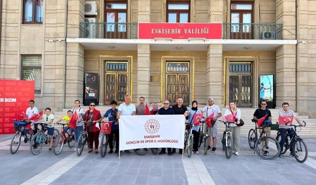 Eskişehir'de 15 Temmuz için pedal çevirdiler