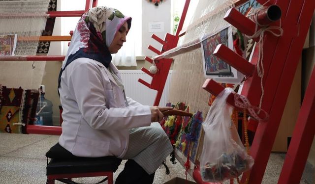 Eskişehir’de asırlık kilim geleneği geleceğe dokunuyor