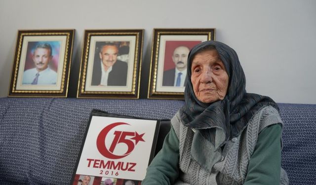 FETÖ'nün hain darbe girişiminde 2 oğlu ve damadını şehit veren 100 yaşındaki Muzaffer Gülşen'in acısı 10 yıldır dinmiyor