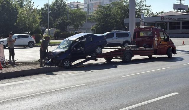 Eskişehir'de hatalı manevra kaza getirdi: 1 yaralı