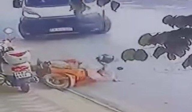 Eskişehir’de U dönüşü yapan minibüs motosiklete çarptı