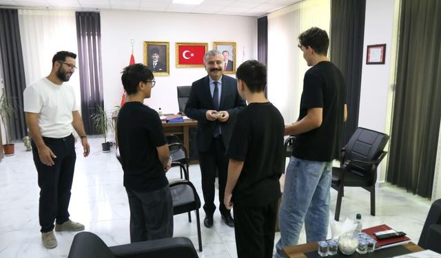 Eskişehir'de çocuk evleri sitesi sakinlerinden anlamlı aşure etkinliği
