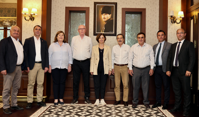 Eskişehir’de CHP'li belediye başkanları toplandı: “Şimdilik bekleme sürecindeyiz”