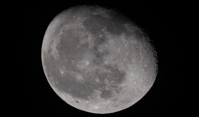 SpaceX roketinin parçası Ay'a çarpmak üzere