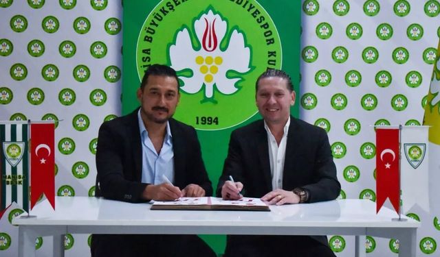 Sarpaş Manisa'ya imza attı
