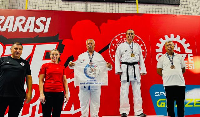Mavi Spor karatede fena esti