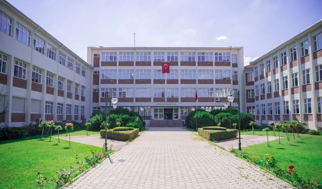Anadolu Üniversitesi Edebiyat Fakültesi geleceğin sosyal bilimcilerini yetiştiriyor