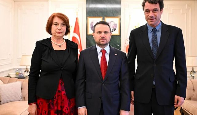 Adalet Bakanı Gürlek, Uğur Mumcu’nun ailesi ile bir araya geldi